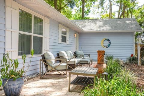 Tiny photo for 658 Clark Court, Mount Dora, FL 32757 (MLS # G5110094)