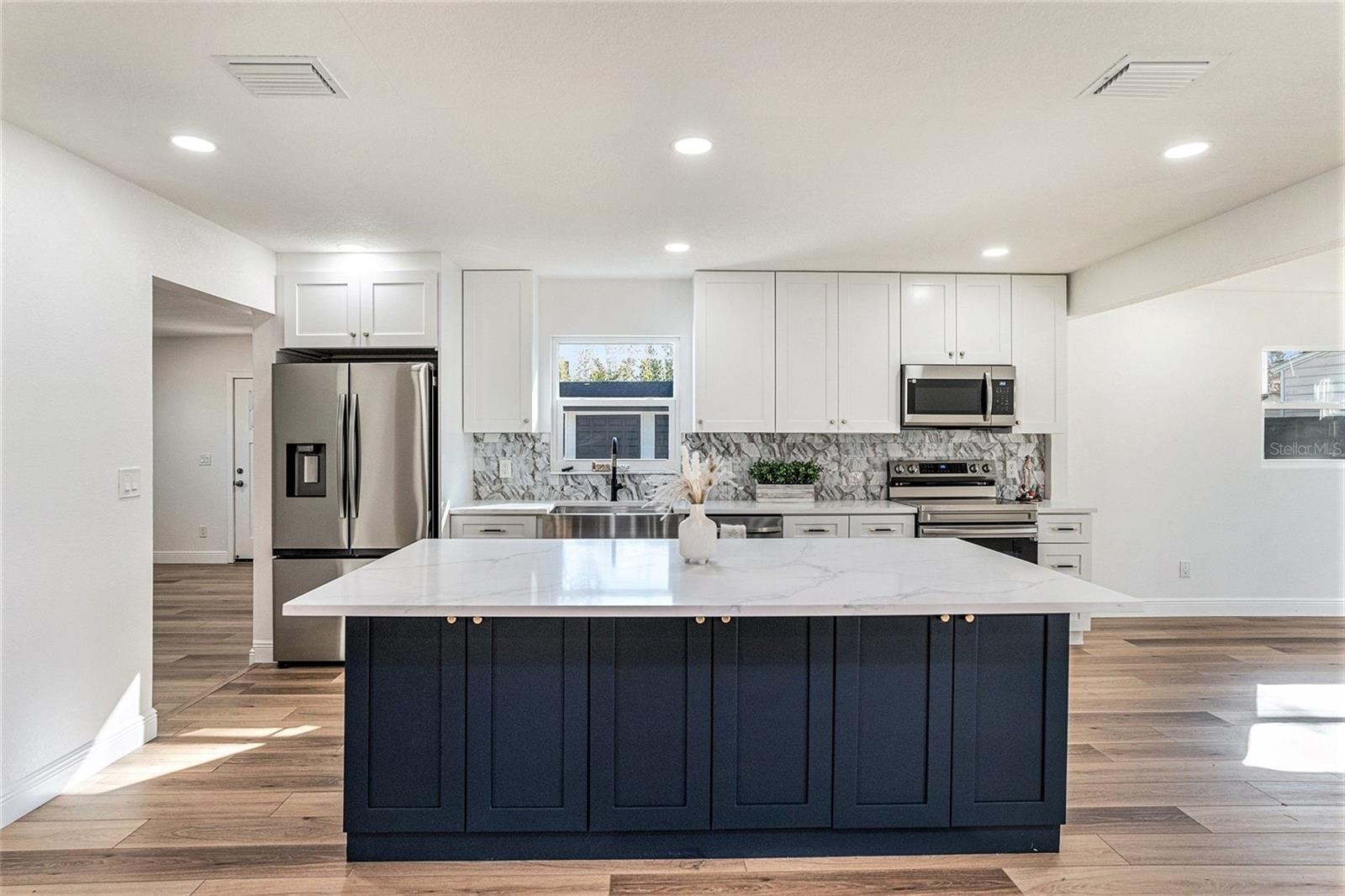 CYPRESS LAKE ESTATES - Residential