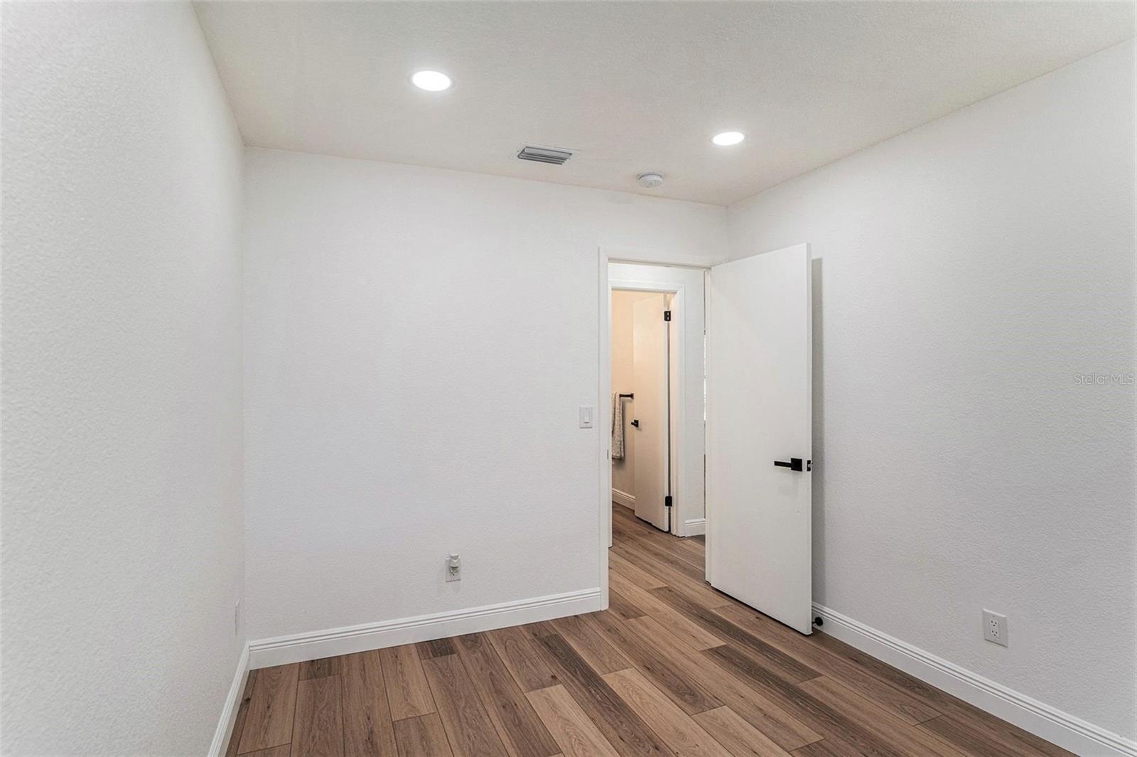 CYPRESS LAKE ESTATES - Residential