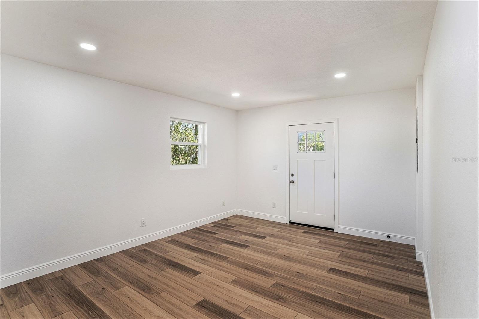 CYPRESS LAKE ESTATES - Residential