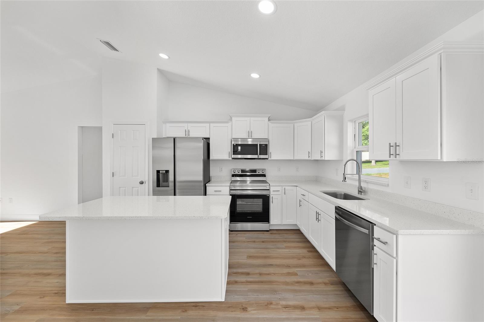 BELLEVIEW HEIGHTS ESTATE - Residential