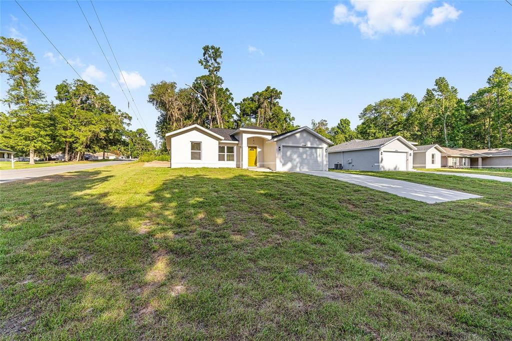 Photo of 14290 SE 44th Avenue, Summerfield, FL 34491 (MLS # OM722291)