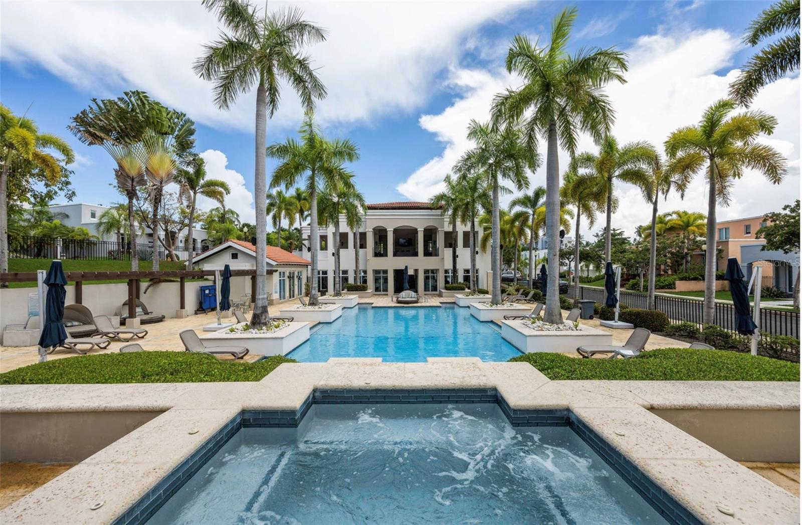 TREASURE POINT - Residential