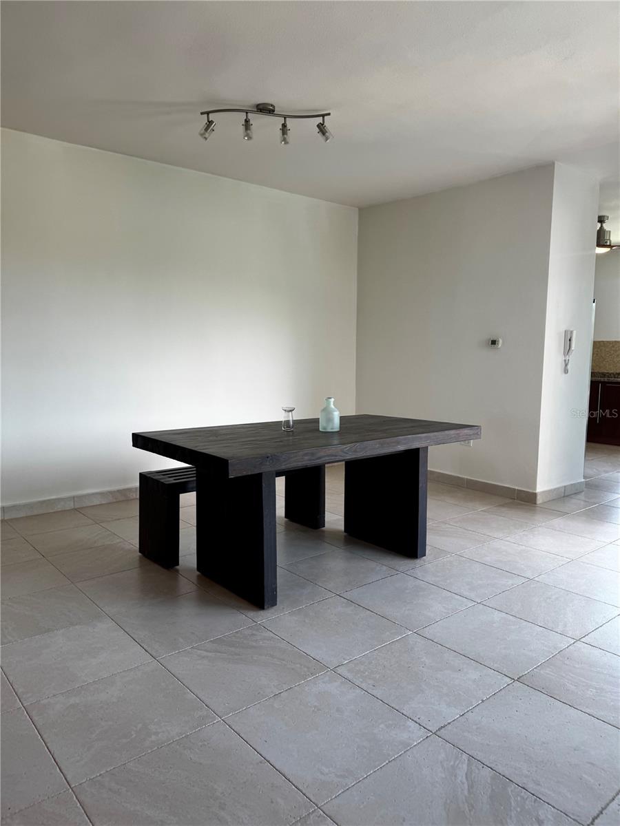 TREASURE POINT - Residential