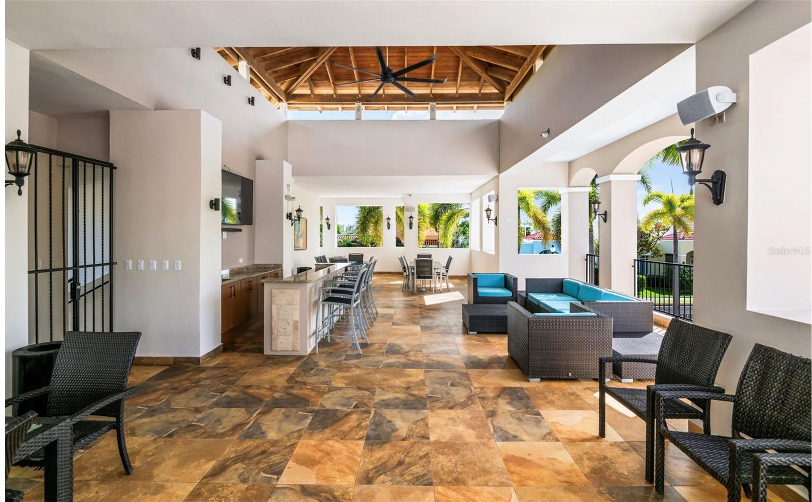 TREASURE POINT - Residential