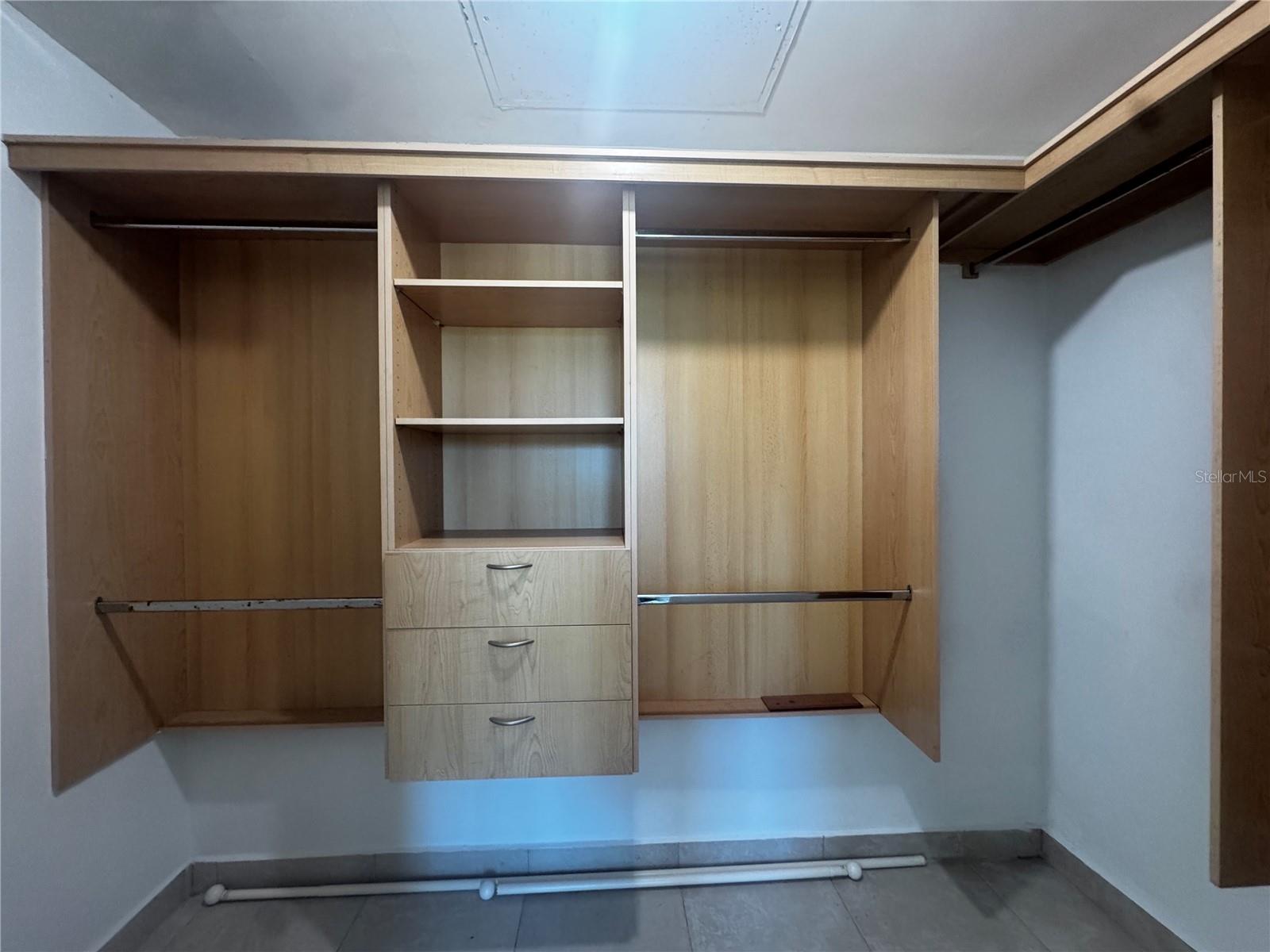 TREASURE POINT - Residential