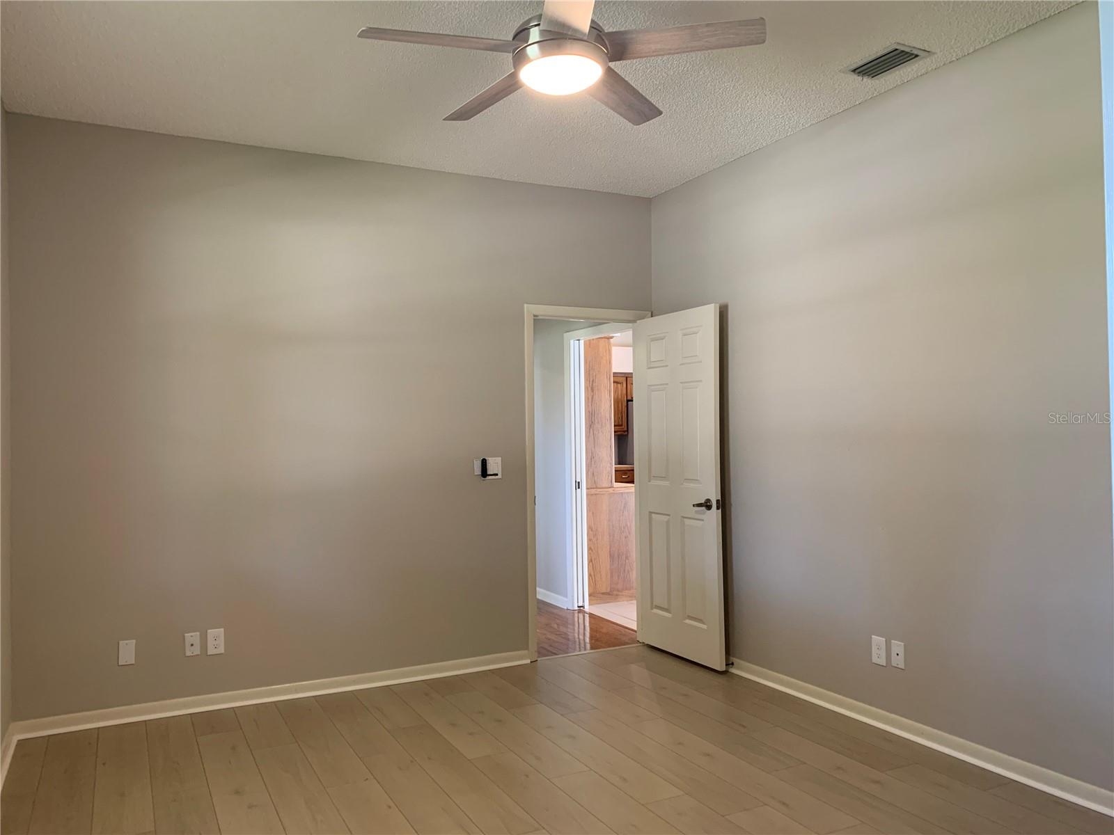 BOOT RANCH - EAGLE TRACE - PH B-II - Residential Lease