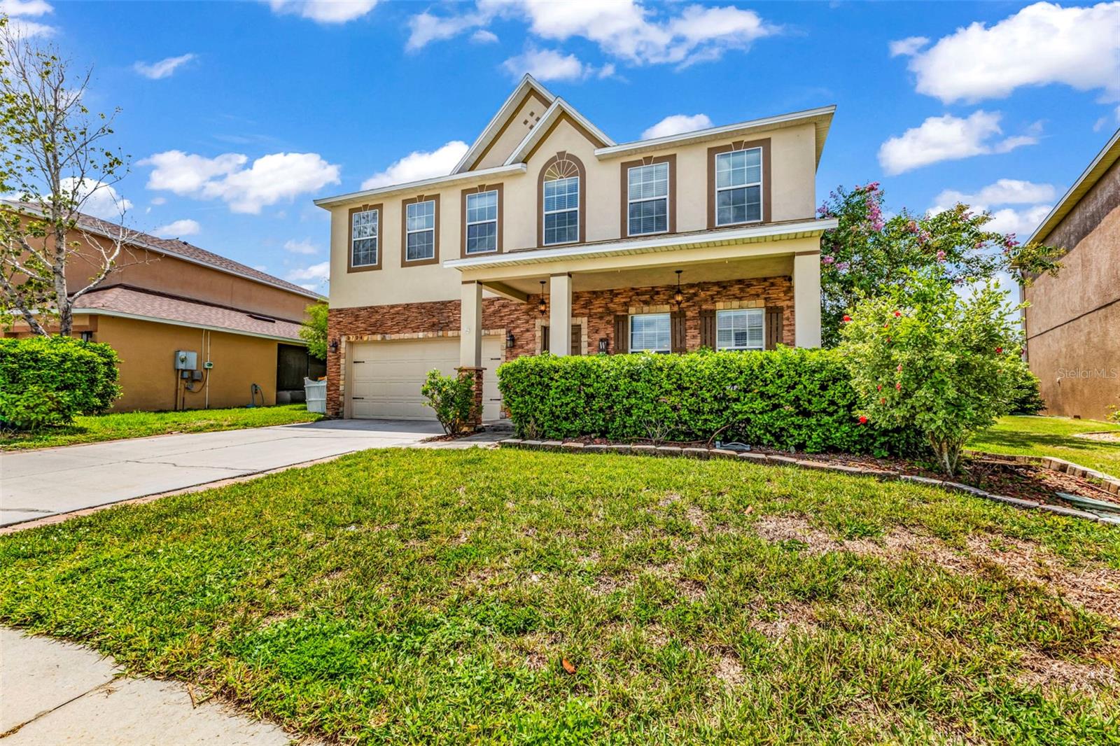 Welcome to your new Home! Over 3400 square feet of space! Boasting 4 bedrooms, 3 and 1/2 baths, huge family room, high ceilings, walkin closets, large kitchen, fenced in yard, pool, lake view, fire pit, 2024 roof and so much more! Perfect for hosting get togethers. A great family friendly gated neighborhood ! Less than an hour from nearby beaches. Close to shopping, dining, schools, hospitals, I-75! Call today to schedule your showing!