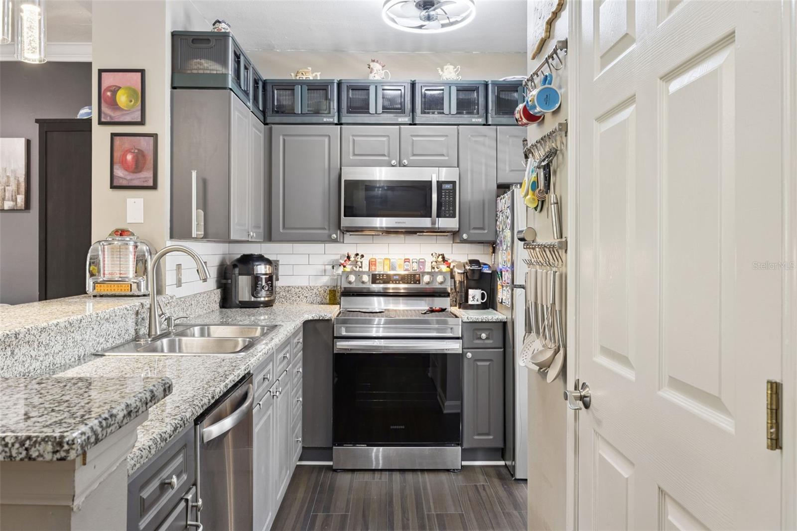 WATER STREET CONDO PH 5 - Residential