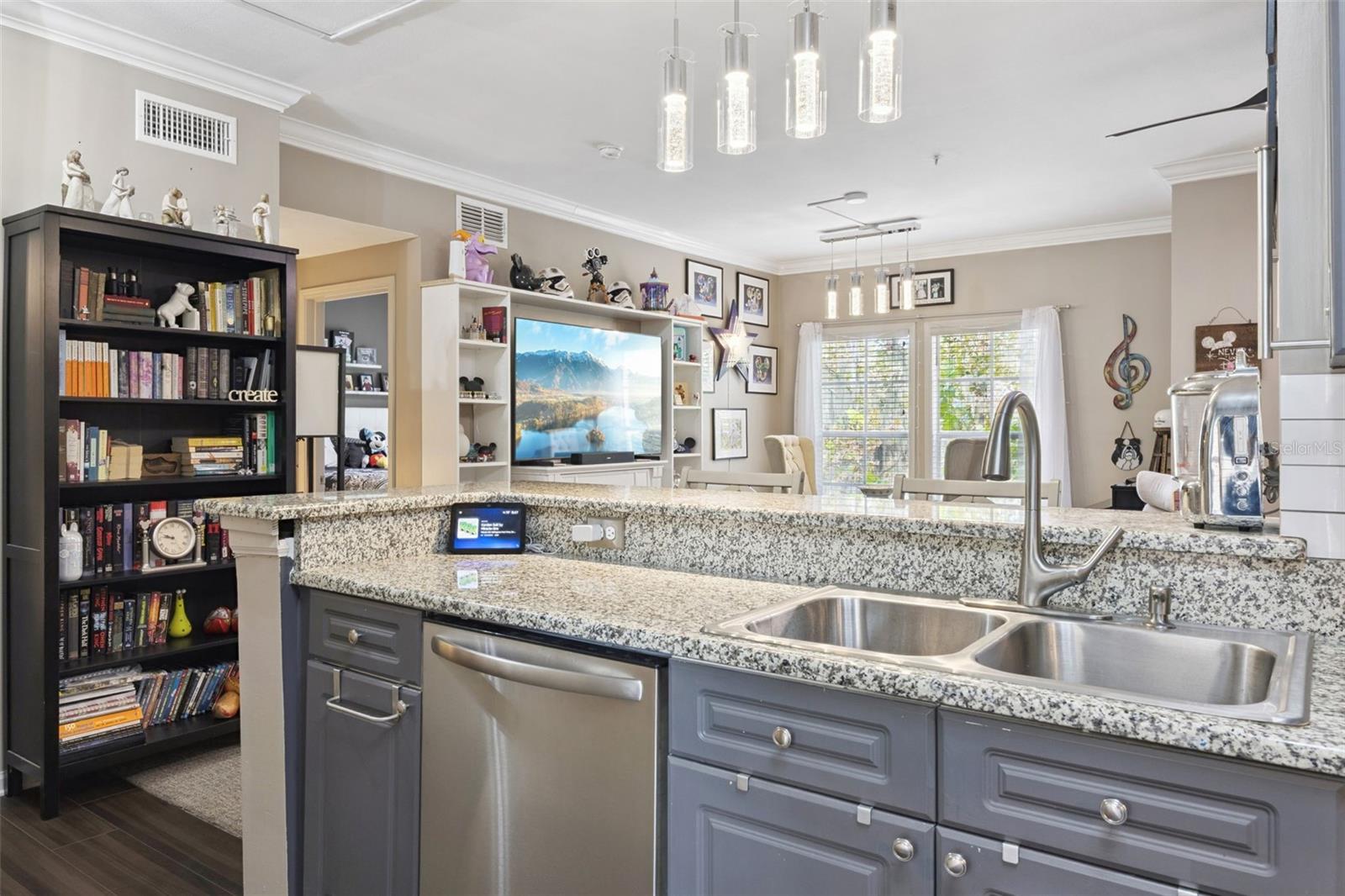 WATER STREET CONDO PH 5 - Residential