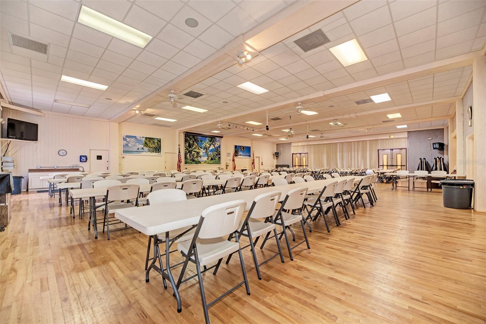 HOLIDAY PARK - Residential