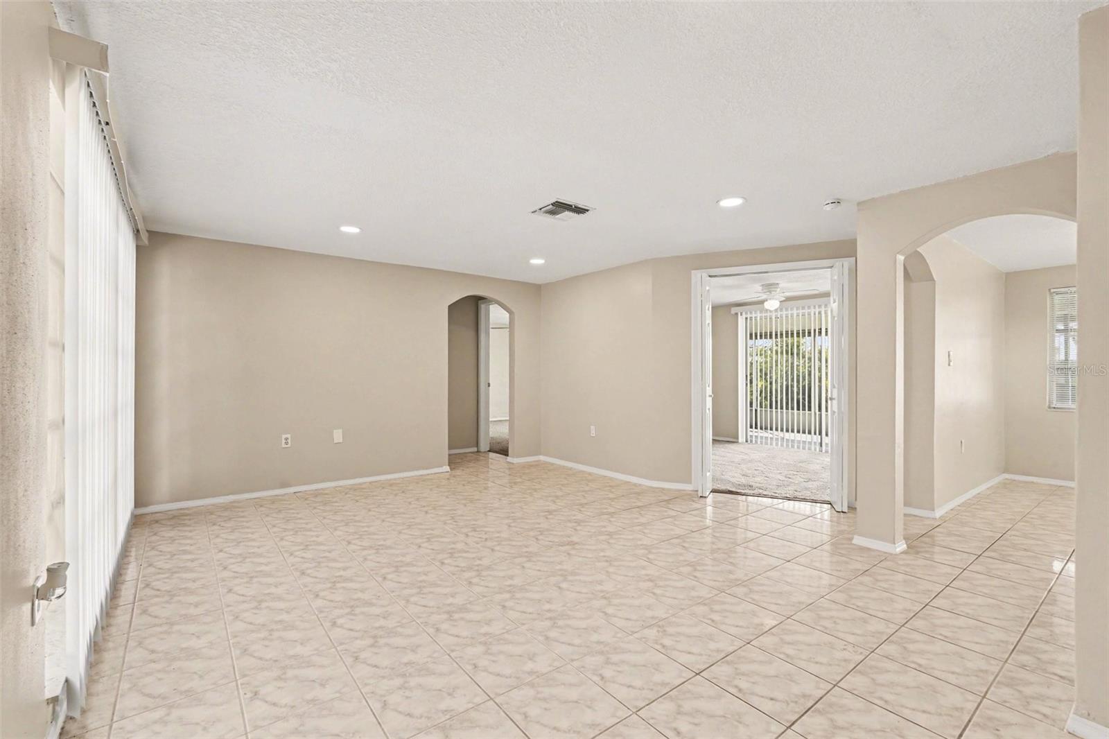 REGENCY PARK - Residential