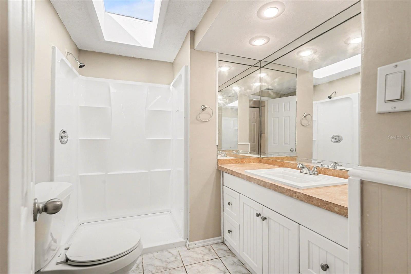 REGENCY PARK - Residential