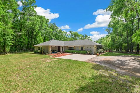 Photo of 23719 NW 142nd Avenue, High Springs, FL 32643 (MLS # GC530135)