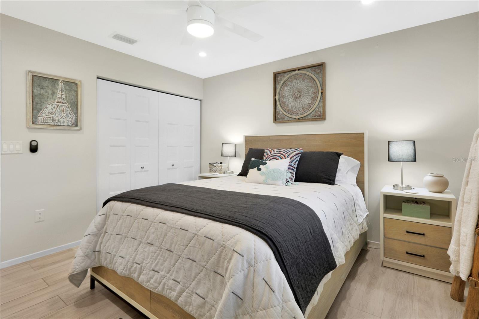 GLEN OAKS MANOR HOMES PH 2 - Residential Lease