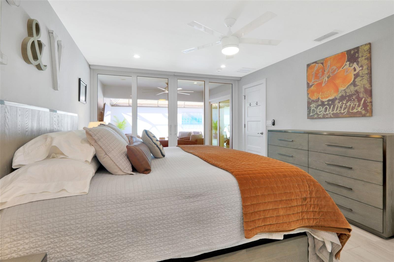 GLEN OAKS MANOR HOMES PH 2 - Residential Lease