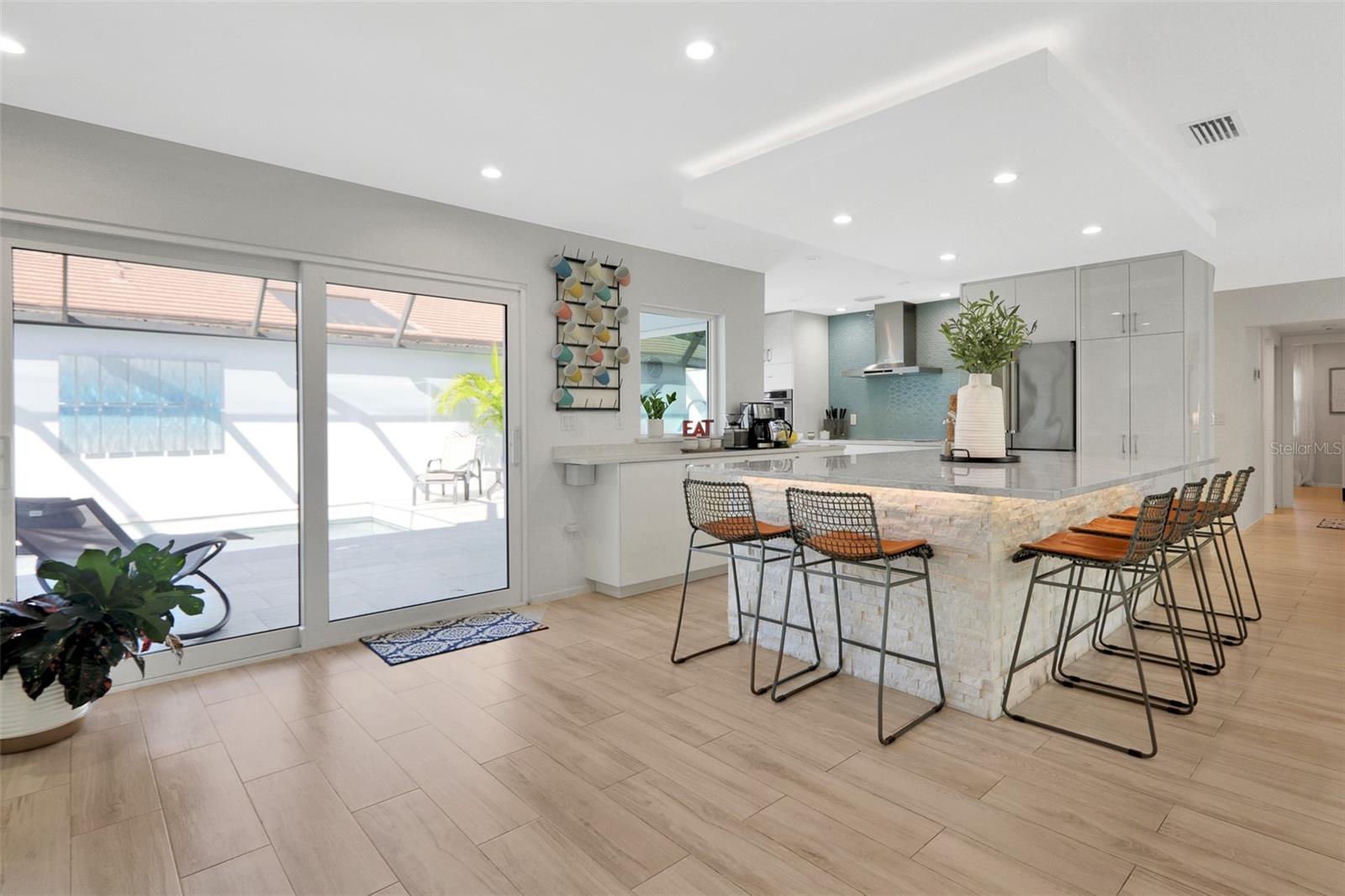 GLEN OAKS MANOR HOMES PH 2 - Residential Lease