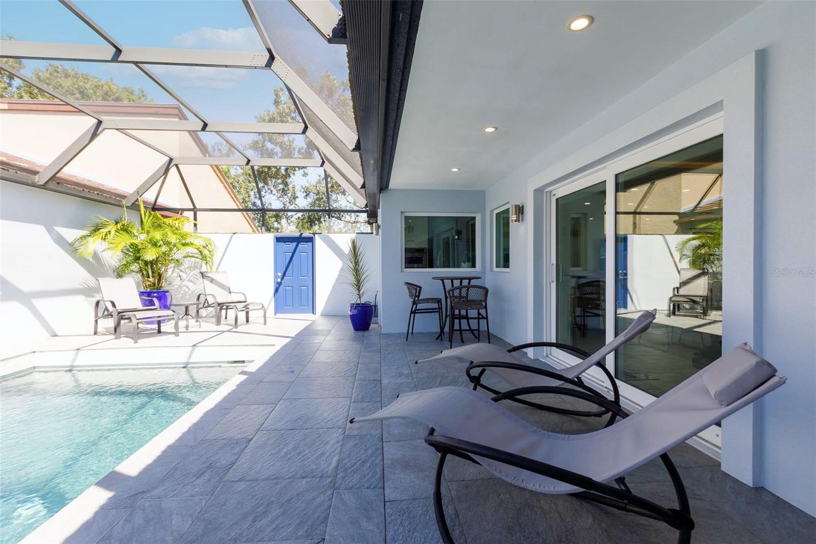GLEN OAKS MANOR HOMES PH 2 - Residential Lease