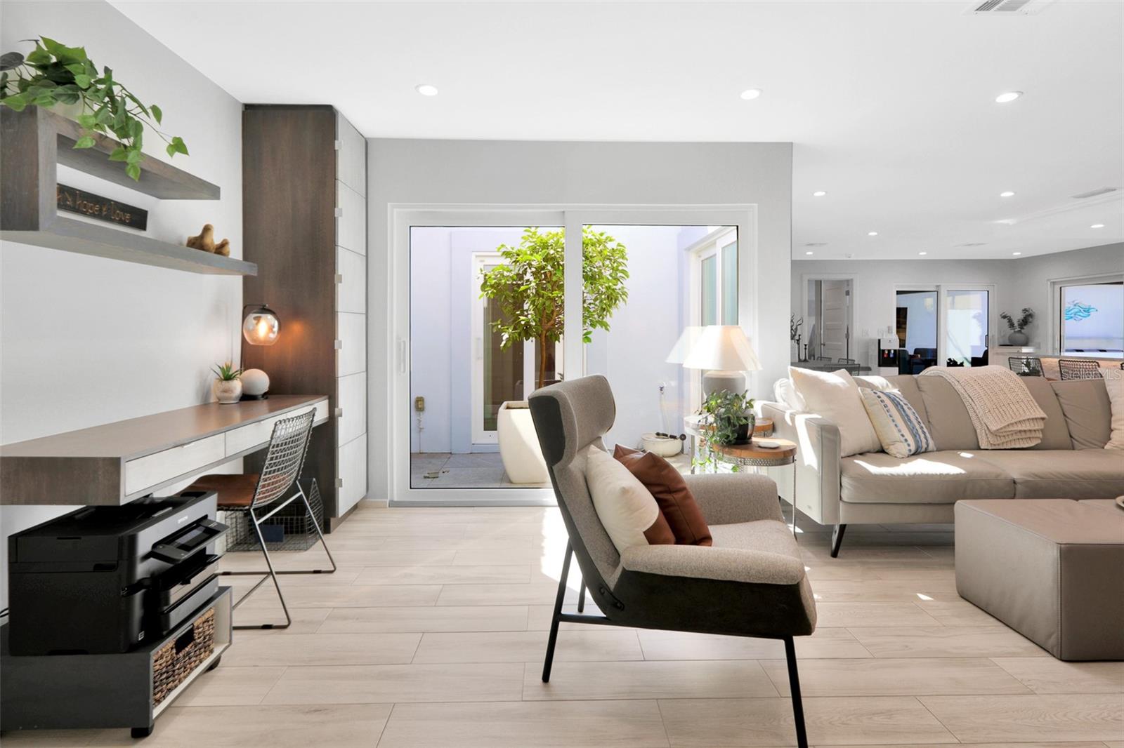 GLEN OAKS MANOR HOMES PH 2 - Residential Lease