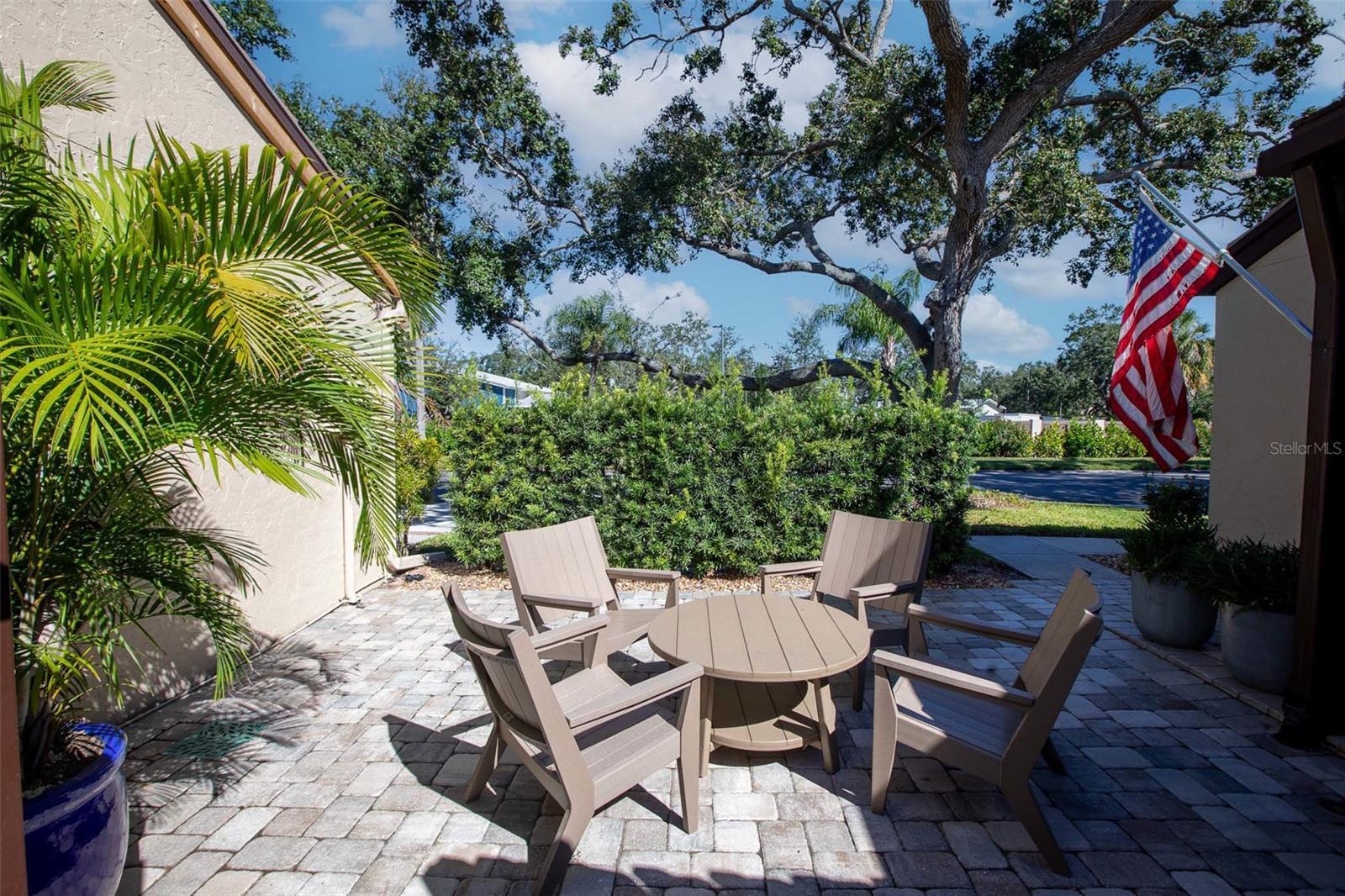 GLEN OAKS MANOR HOMES PH 2 - Residential Lease