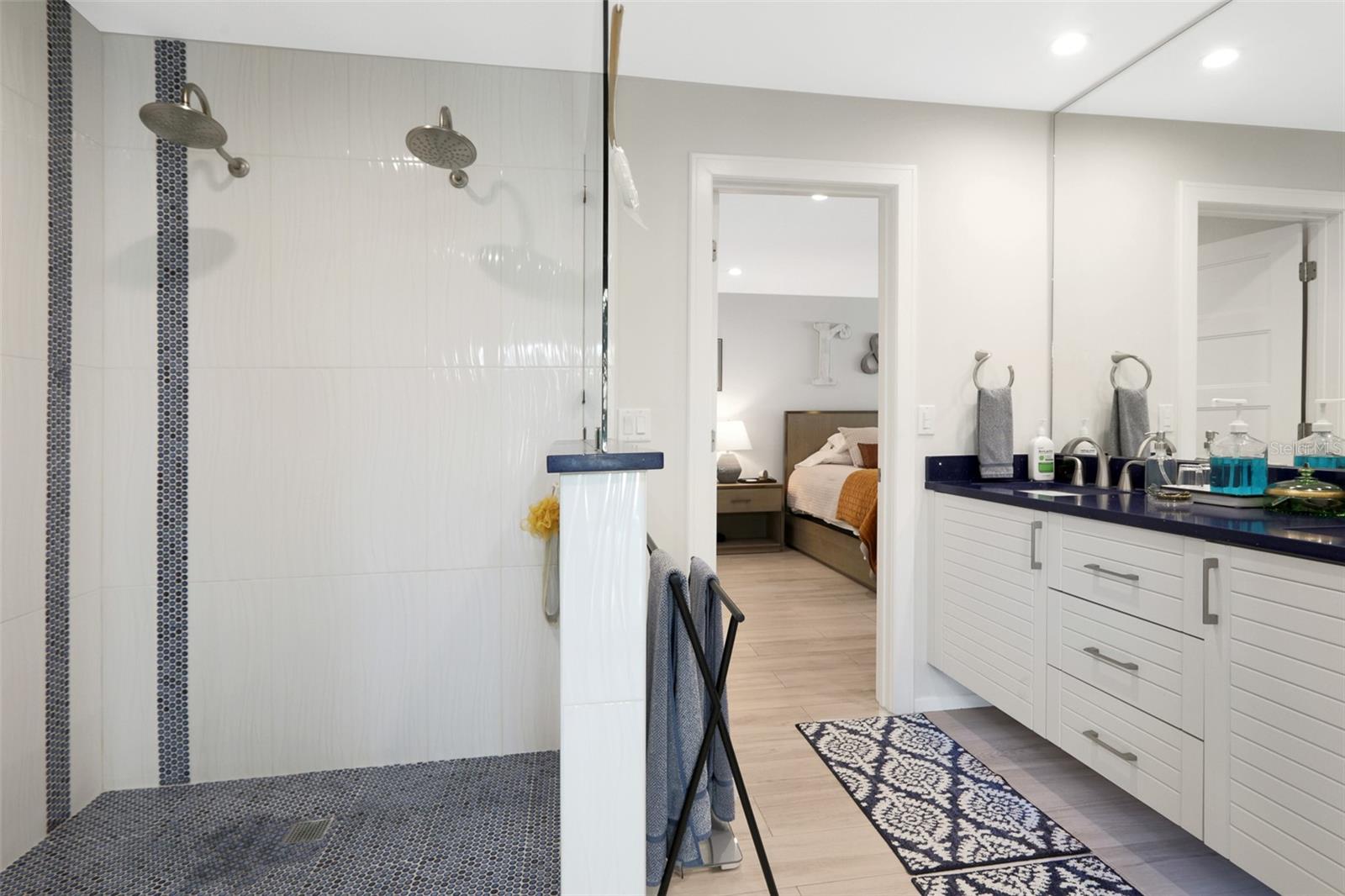 GLEN OAKS MANOR HOMES PH 2 - Residential Lease