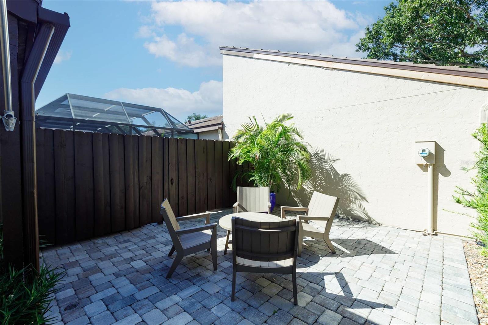 GLEN OAKS MANOR HOMES PH 2 - Residential Lease