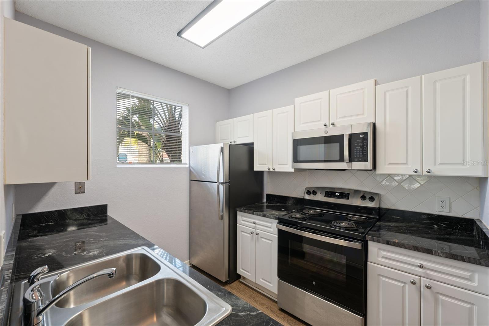 THE ENCLAVE AT RICHMOND PLACE - Residential