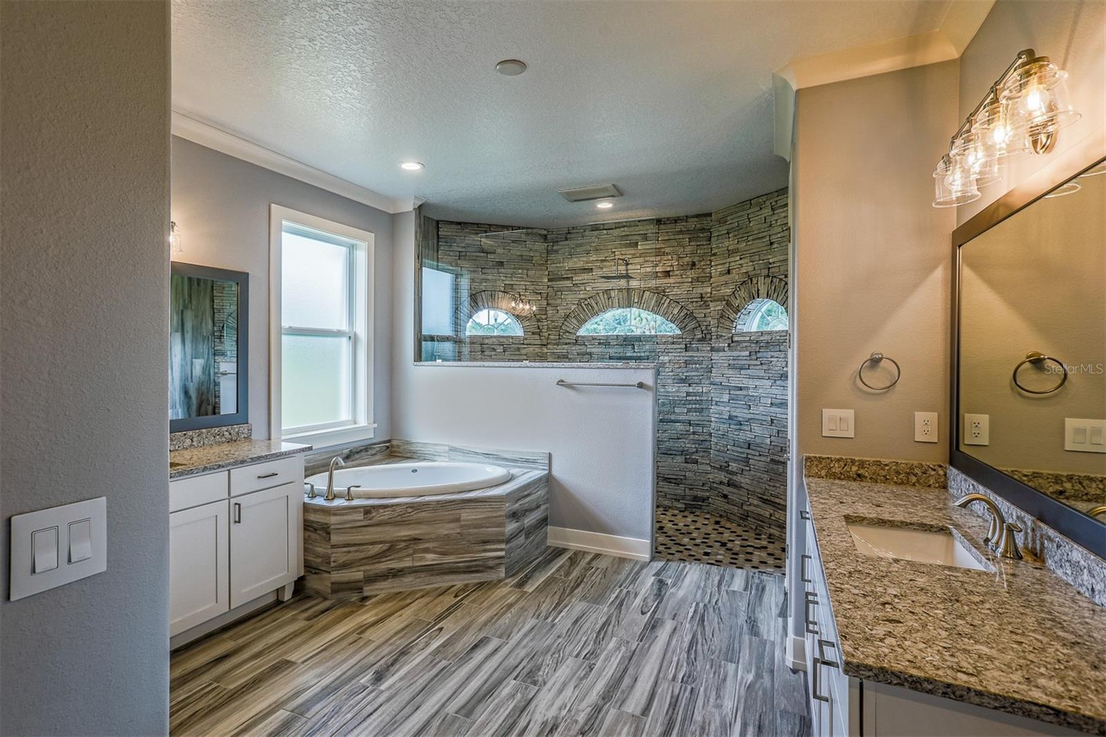 JULIETTE FALLS - Residential