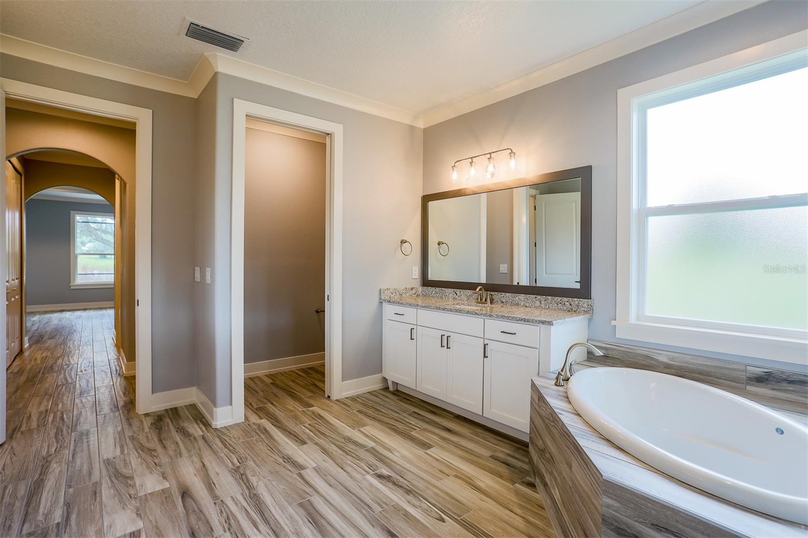 JULIETTE FALLS - Residential