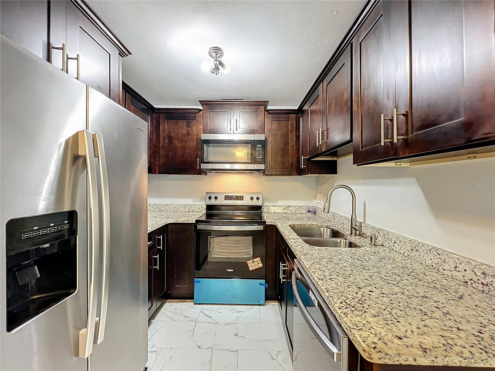 SOUTHBROOKE CONDO PH 01 - Residential
