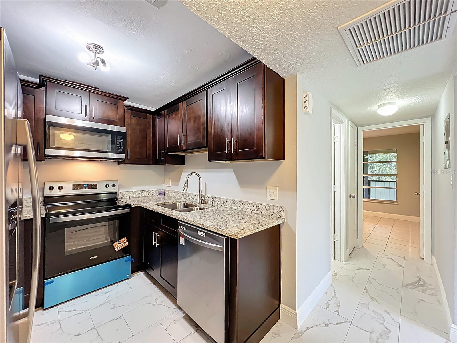 SOUTHBROOKE CONDO PH 01 - Residential