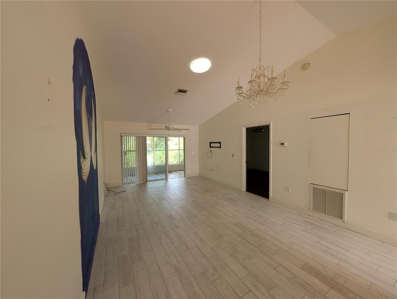 638 N JEFFERSON AVENUE 15