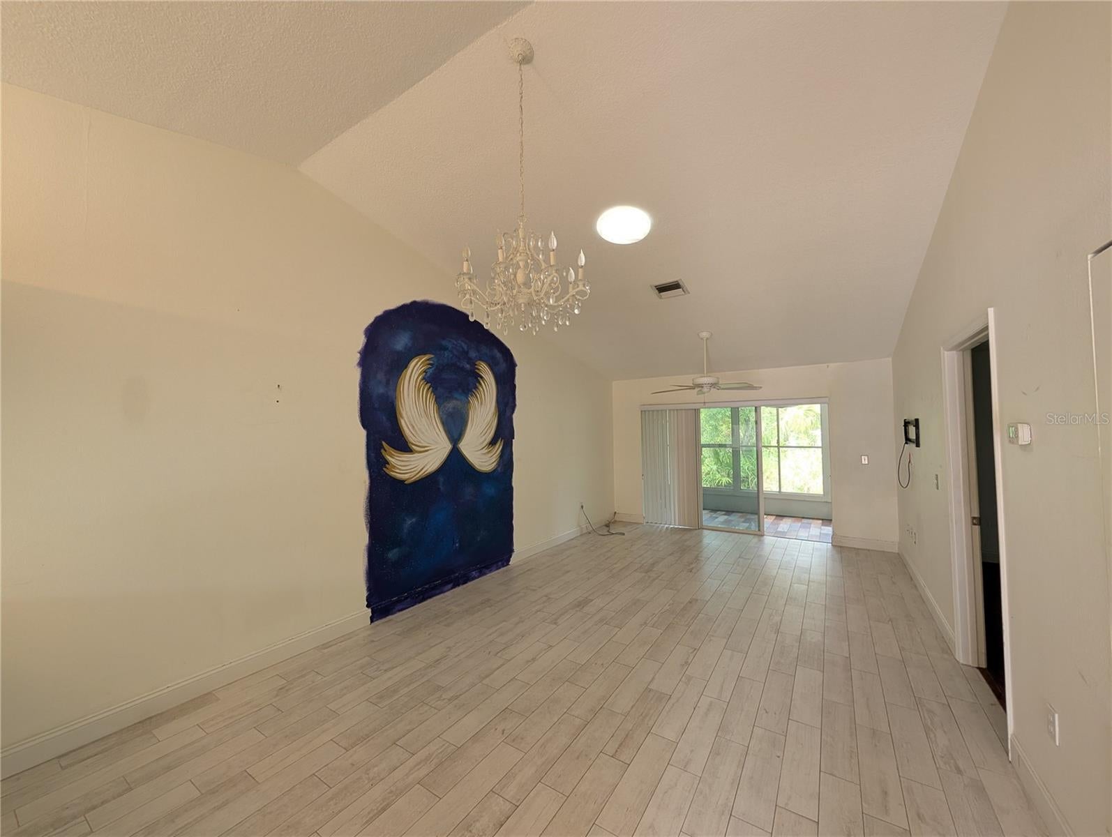 638 N JEFFERSON AVENUE 15