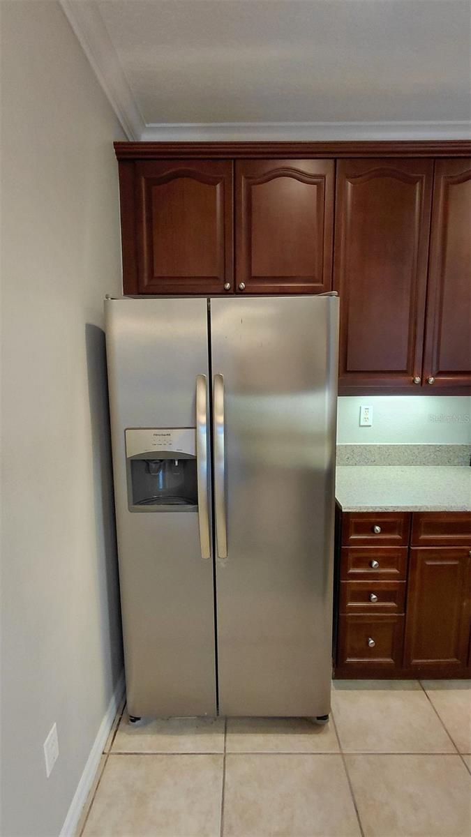 LAKESIDE/LKS/WINDERMERE A CONDO - Residential Lease