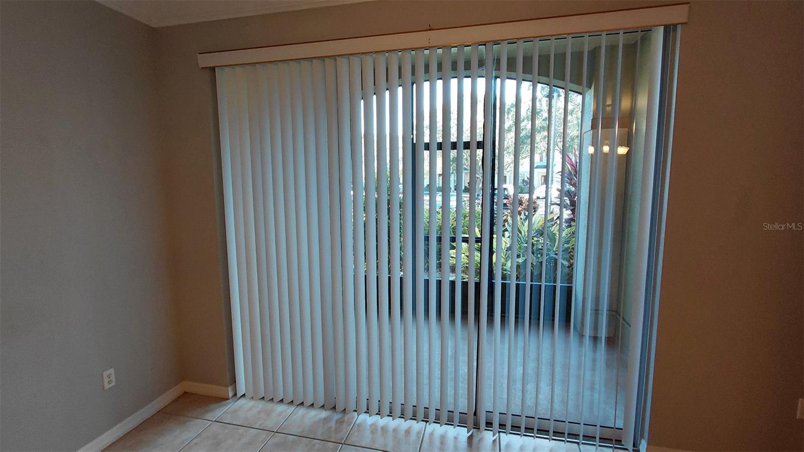 LAKESIDE/LKS/WINDERMERE A CONDO - Residential Lease