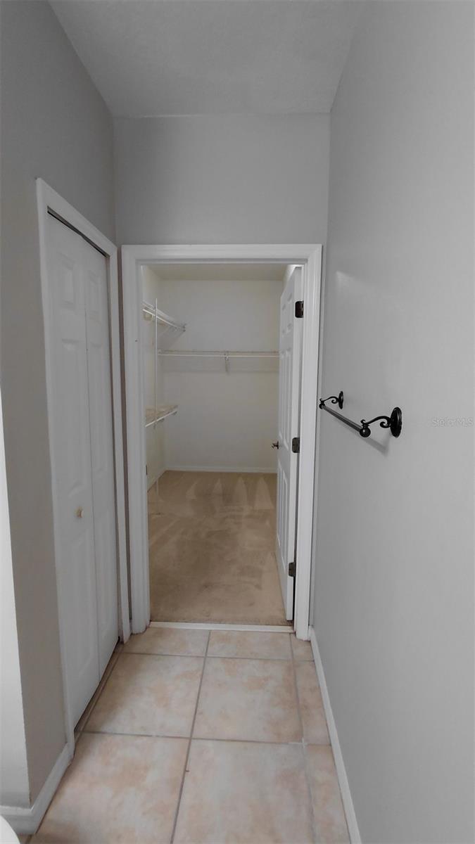 LAKESIDE/LKS/WINDERMERE A CONDO - Residential Lease