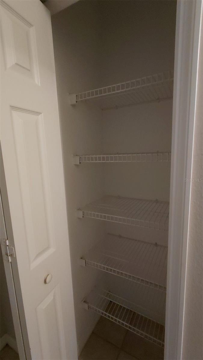 LAKESIDE/LKS/WINDERMERE A CONDO - Residential Lease