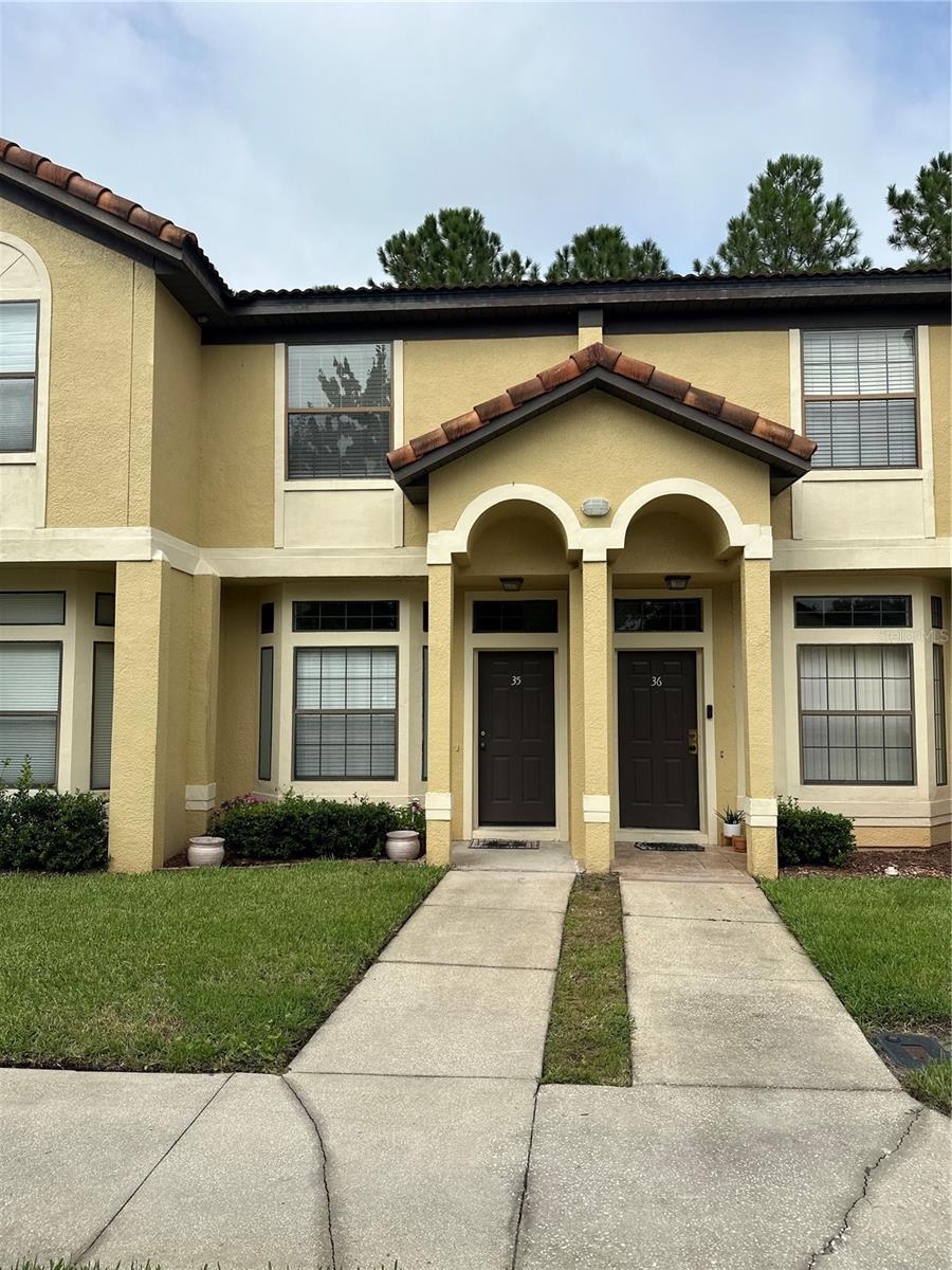 RESERVE/LAKEVIEW CONDO - Residential Lease
