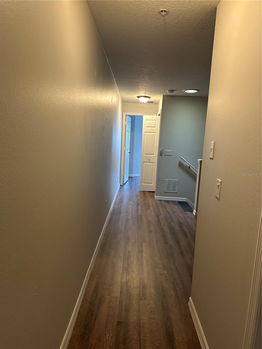 RESERVE/LAKEVIEW CONDO - Residential Lease