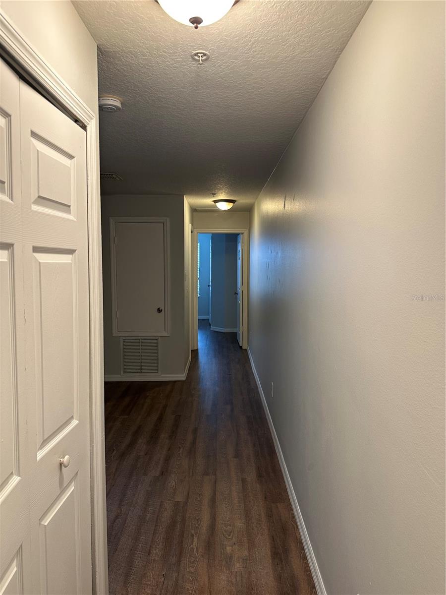 RESERVE/LAKEVIEW CONDO - Residential Lease