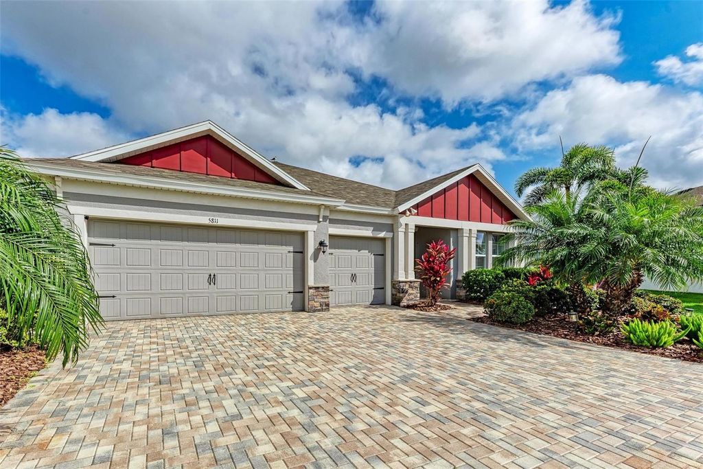 Photo of 5811 Campina Place, Palmetto, FL 34221 (MLS # A4692236)