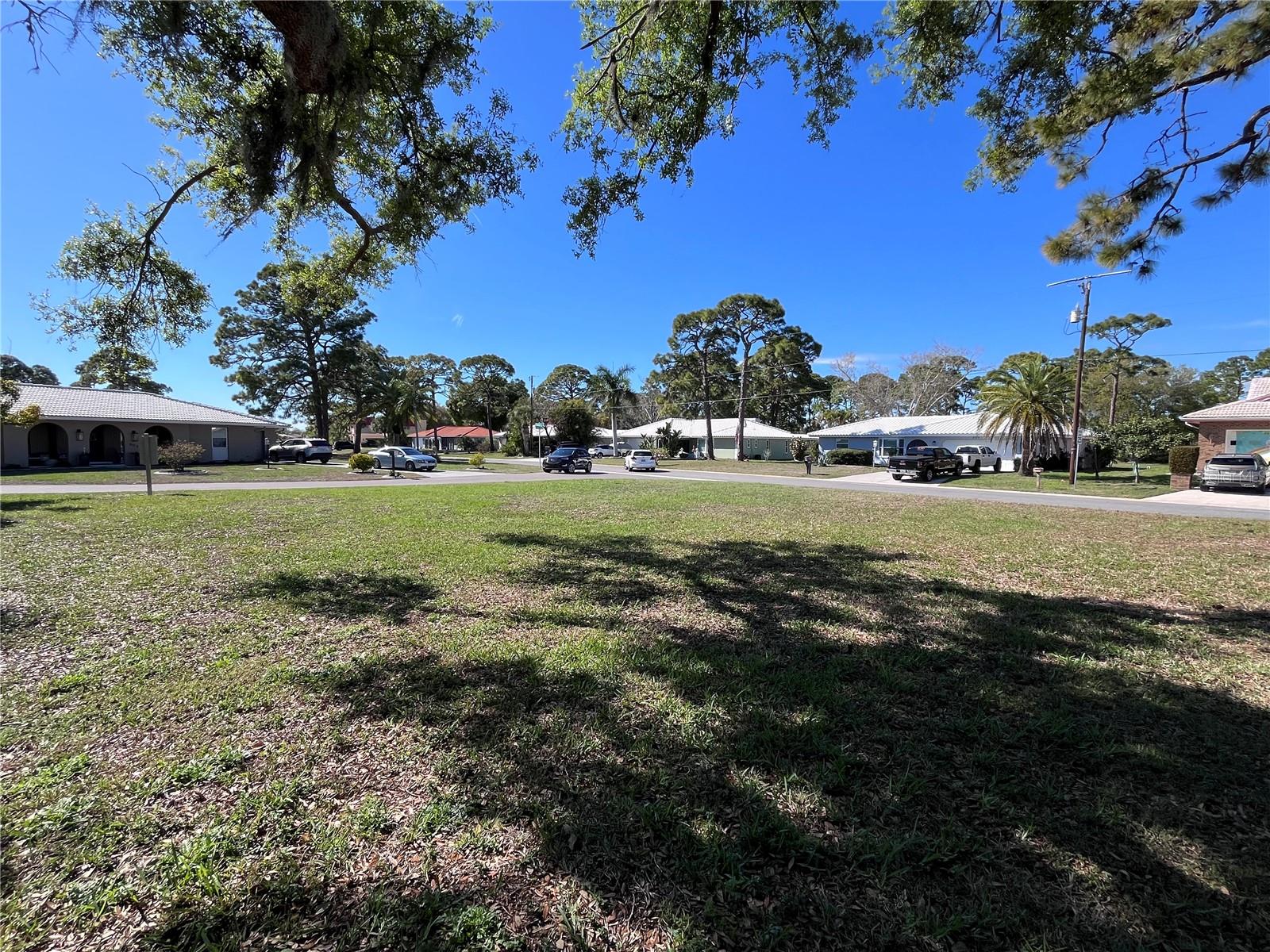 SORRENTO VILLAS - Land