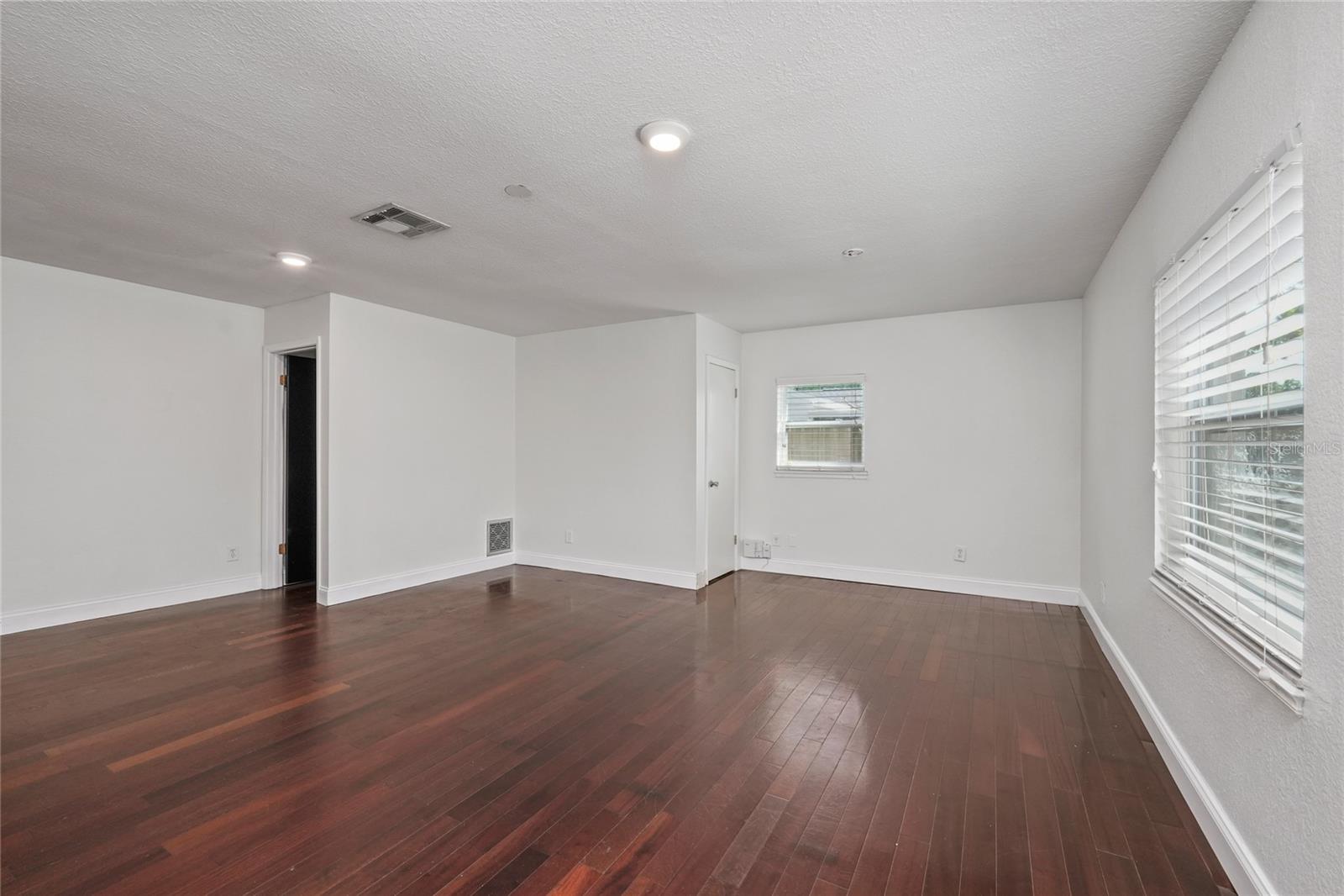 ANITA SUB - Residential