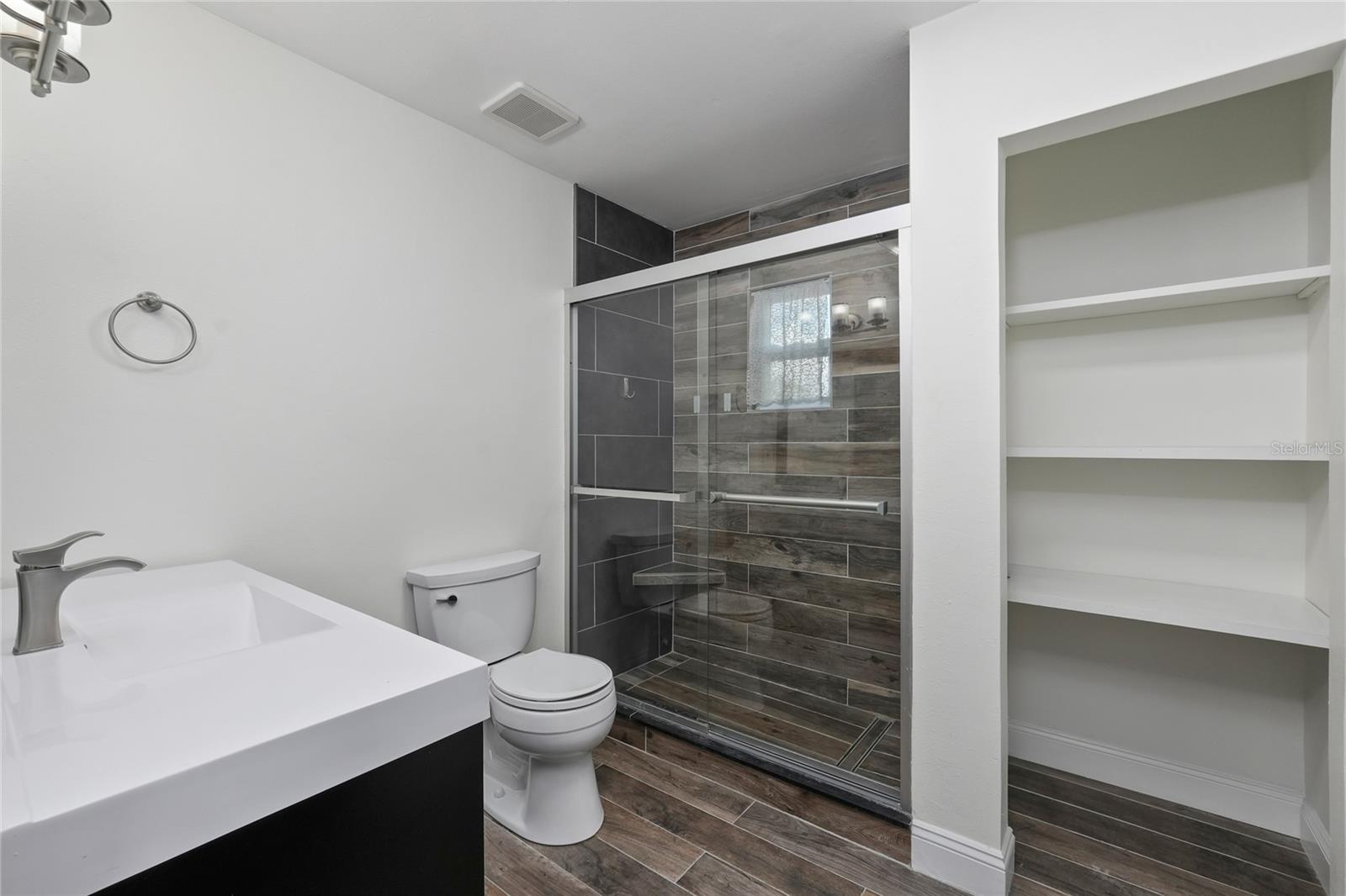 ANITA SUB - Residential