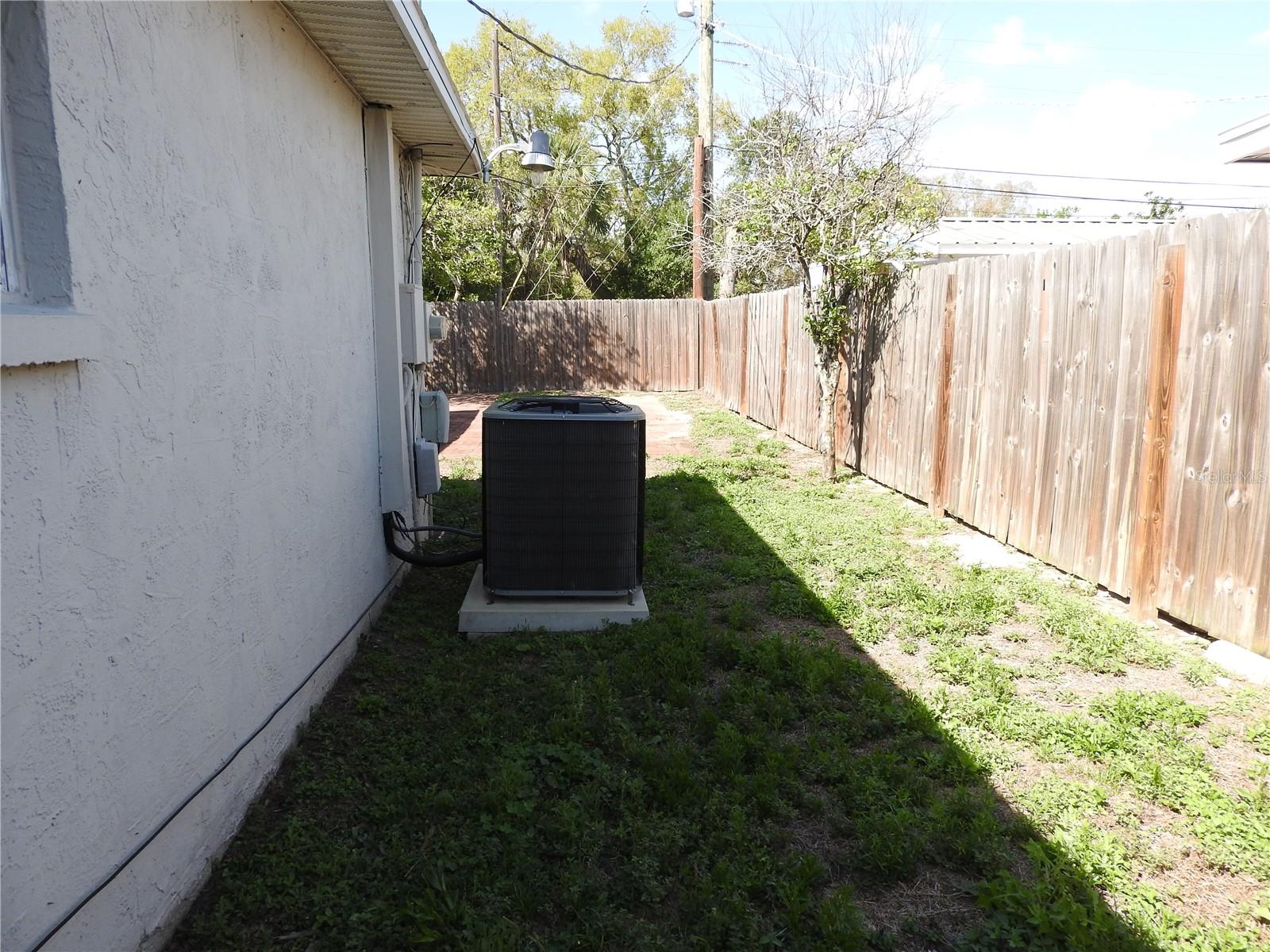 CRESTRIDGE SUB FIRST ADD - Residential