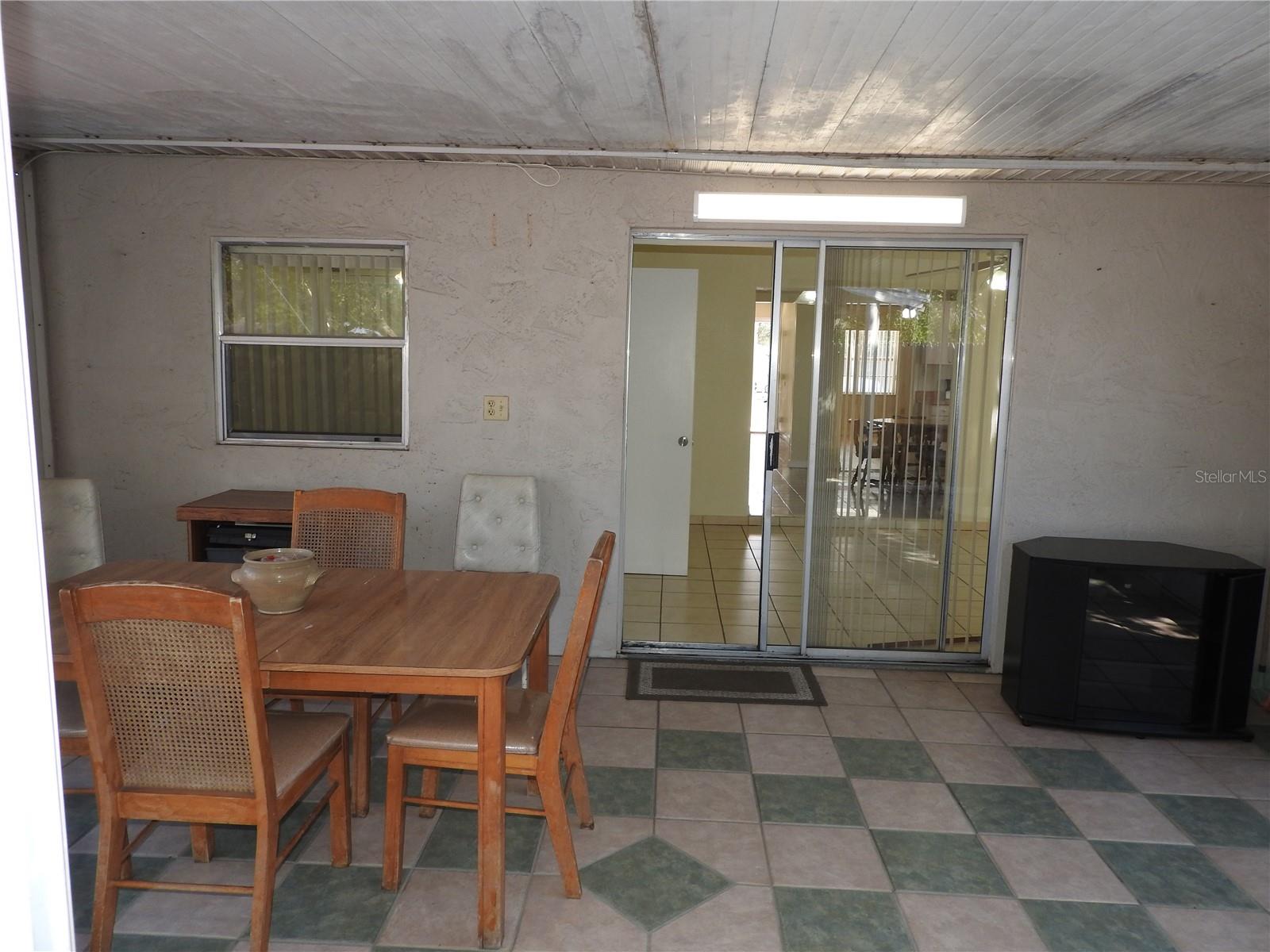 CRESTRIDGE SUB FIRST ADD - Residential