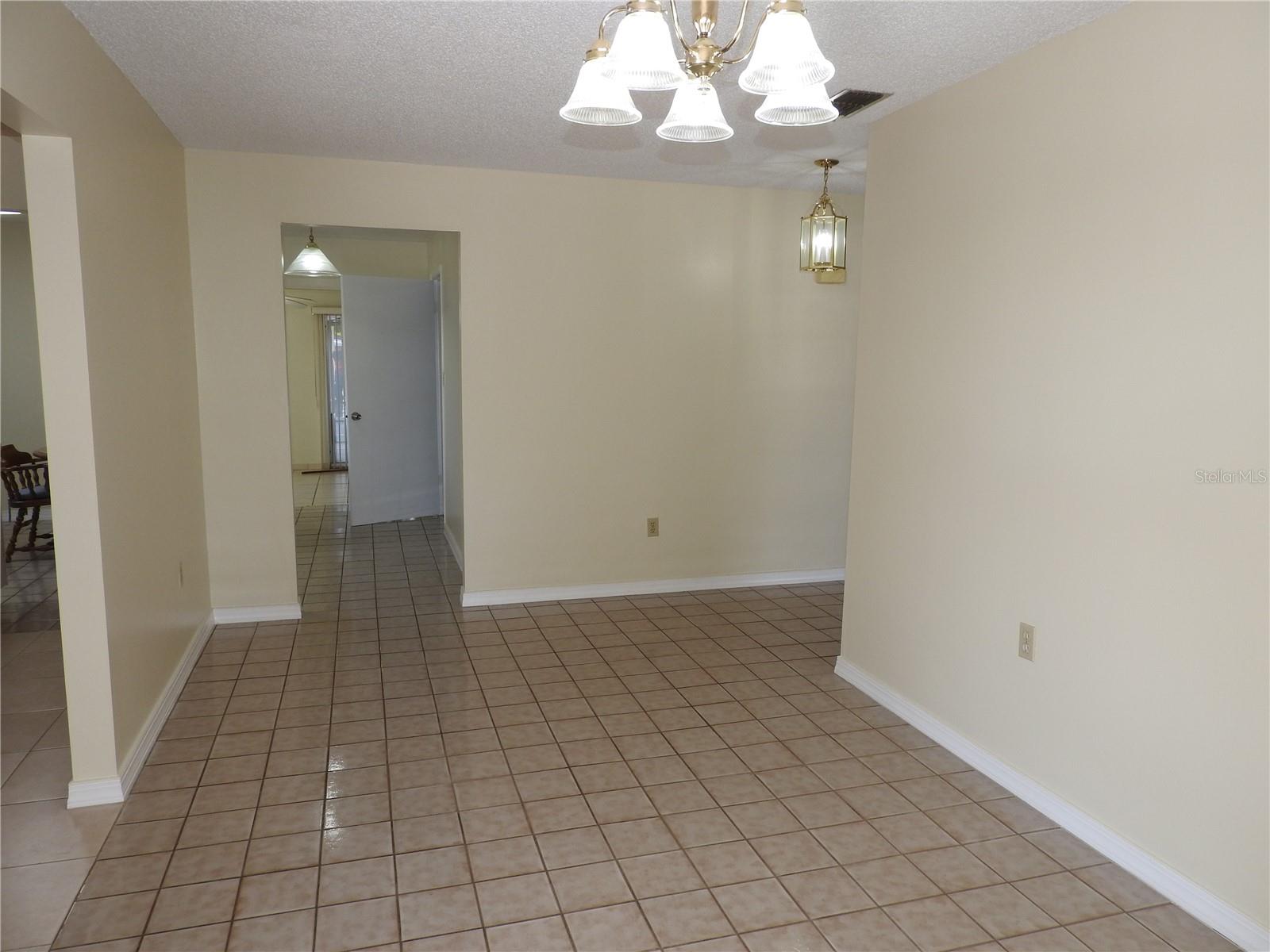 CRESTRIDGE SUB FIRST ADD - Residential