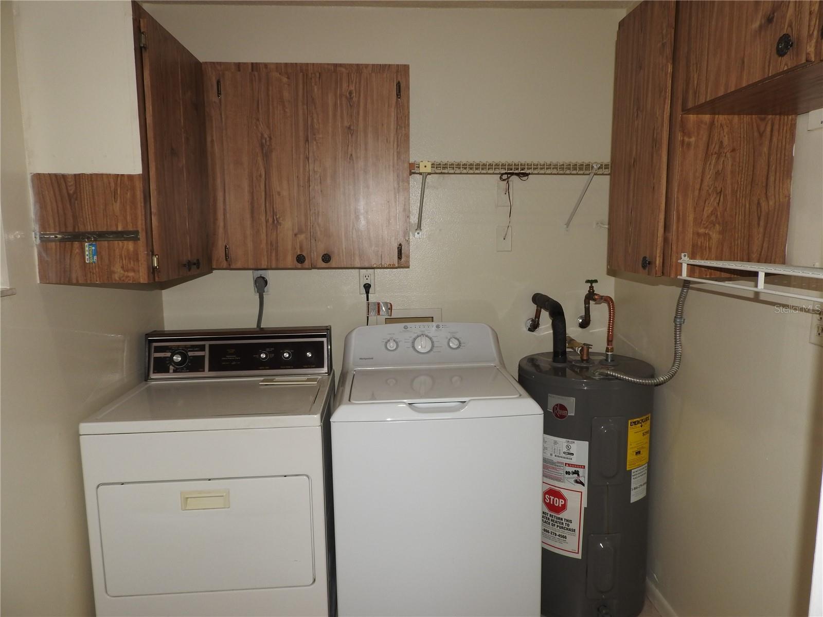 CRESTRIDGE SUB FIRST ADD - Residential