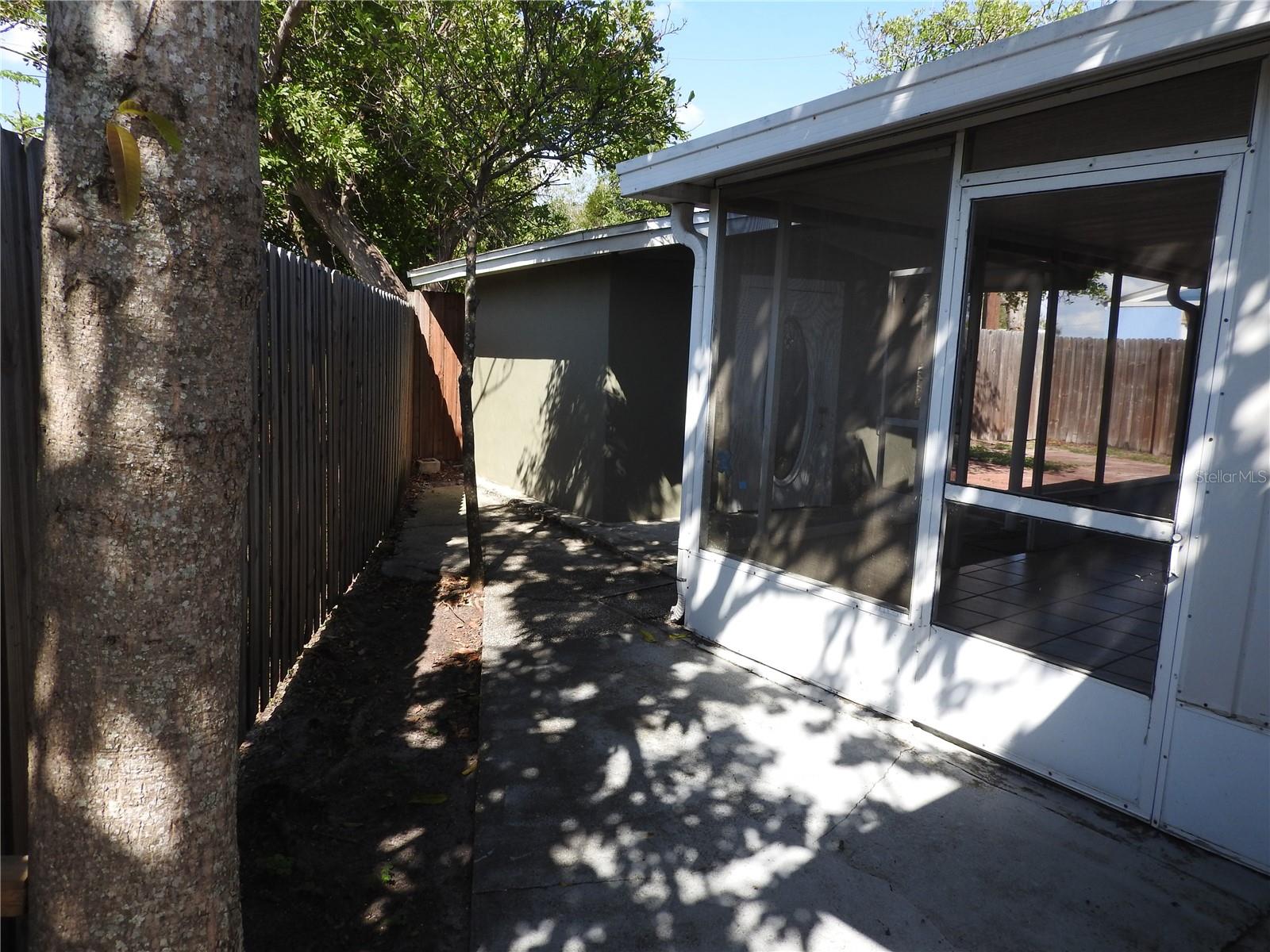 CRESTRIDGE SUB FIRST ADD - Residential