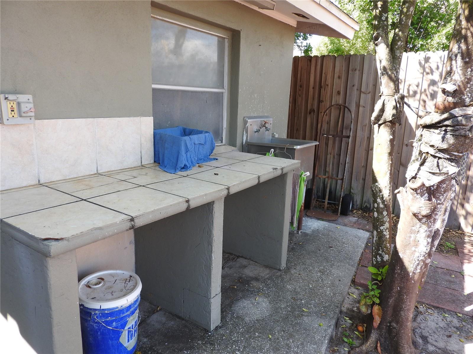 CRESTRIDGE SUB FIRST ADD - Residential